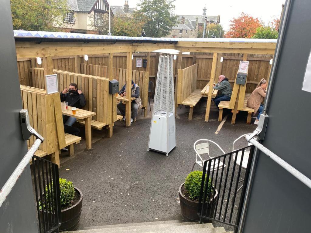 The Windsor Hotel And Bar Kirkcaldy Buitenkant foto